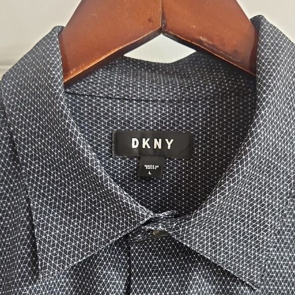 DKNY Men's Charcoal Textured Button Down Shirt - Picture 2 of 7